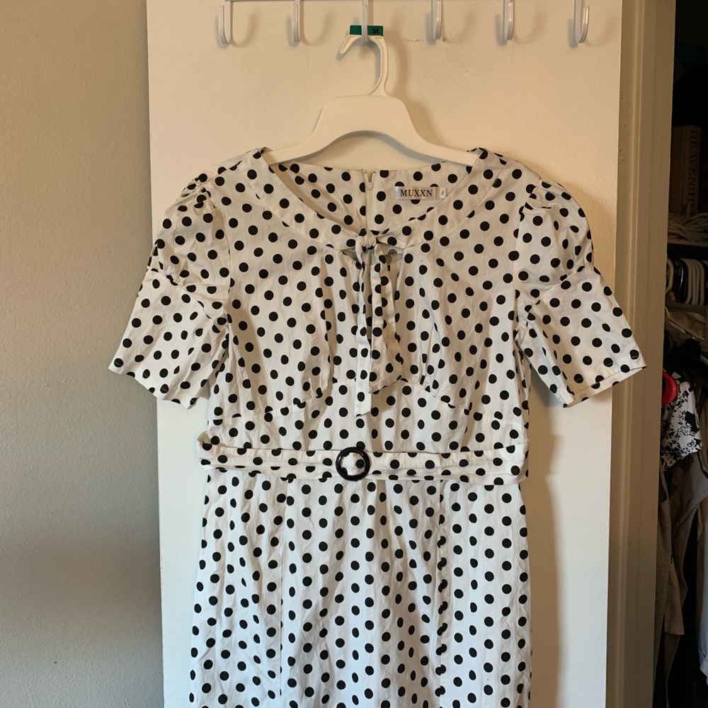 Vintage inspired polka dot midi with tie & belt